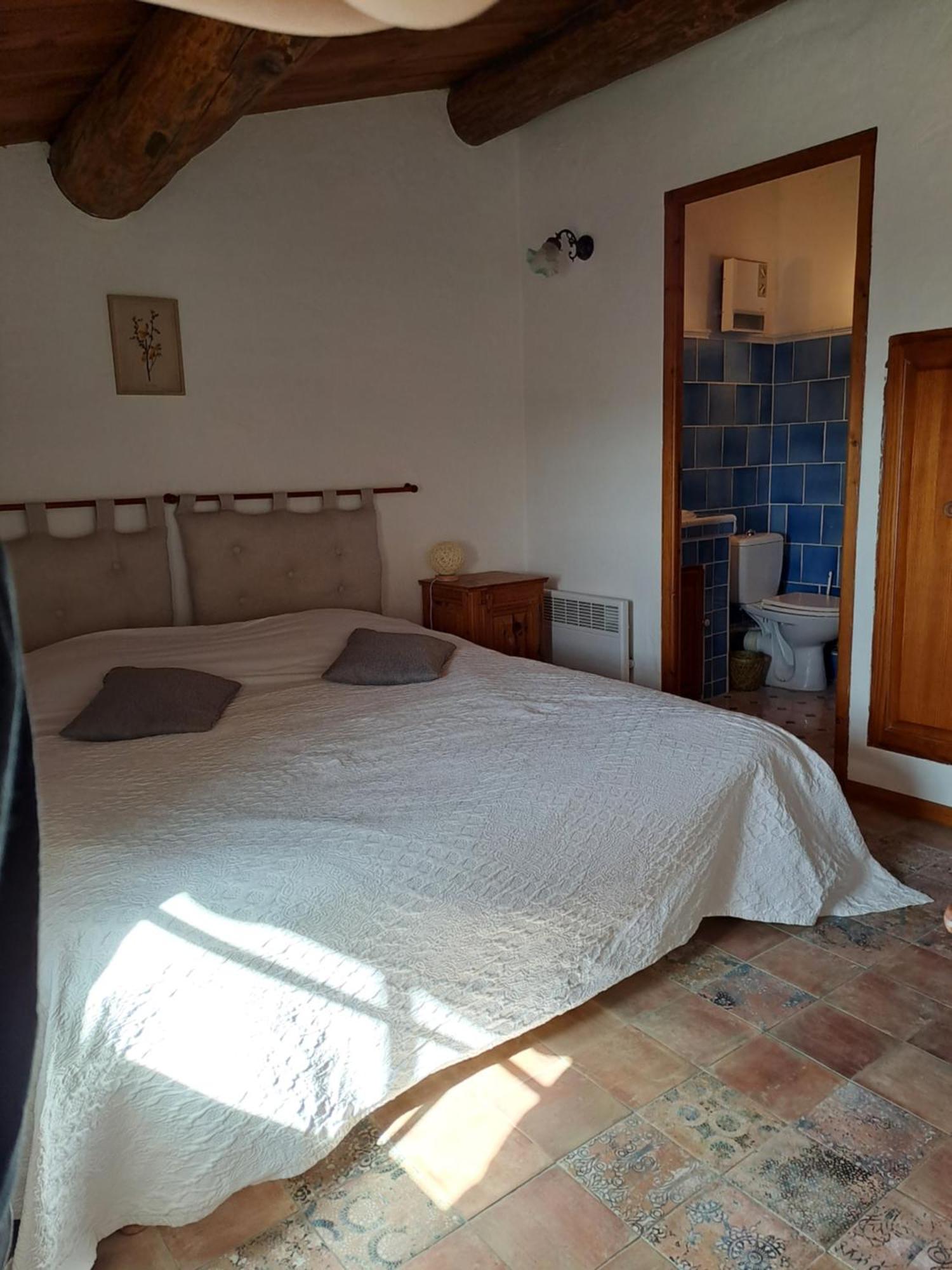 Les Roses Tremieres Bed & Breakfast Bargème Eksteriør bilde